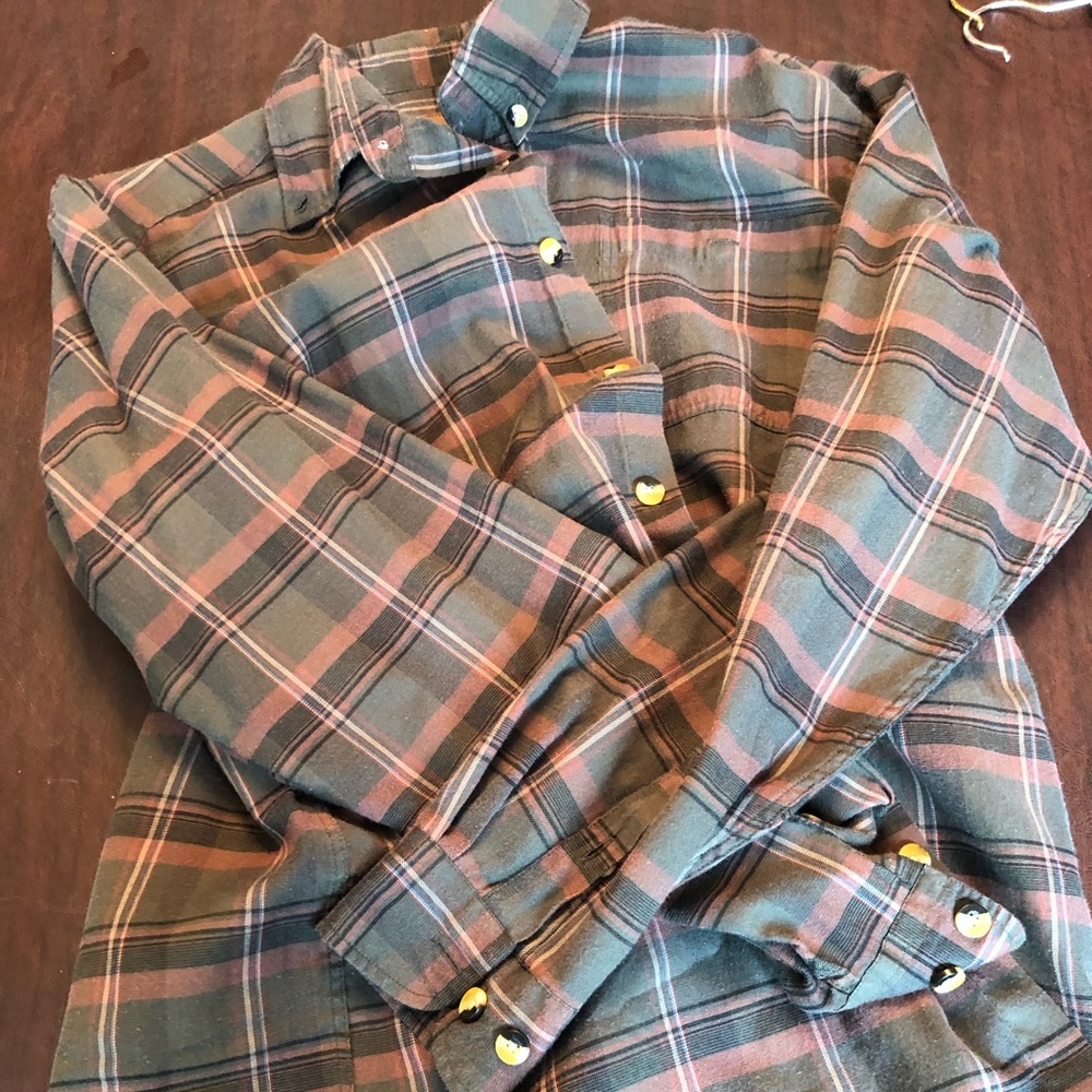 Men’s Clearwater brand button up.